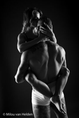 Sexy en verleidelijke koppel fotoshooot